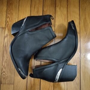 Jeffrey Campbell Cromwell silver toe booties Size 7.5
